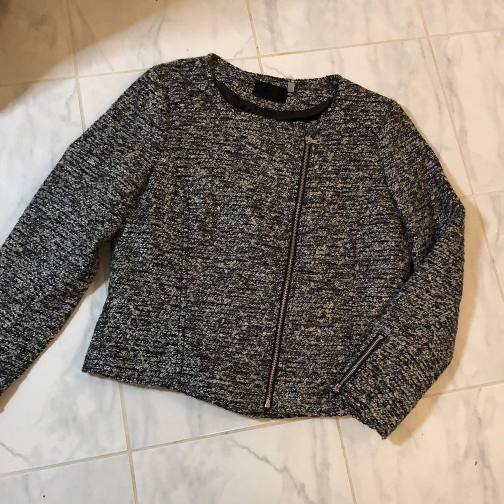 H&M blazer. Black & white. Asymmetric front Zip up. Zip up at wrists. EUC!